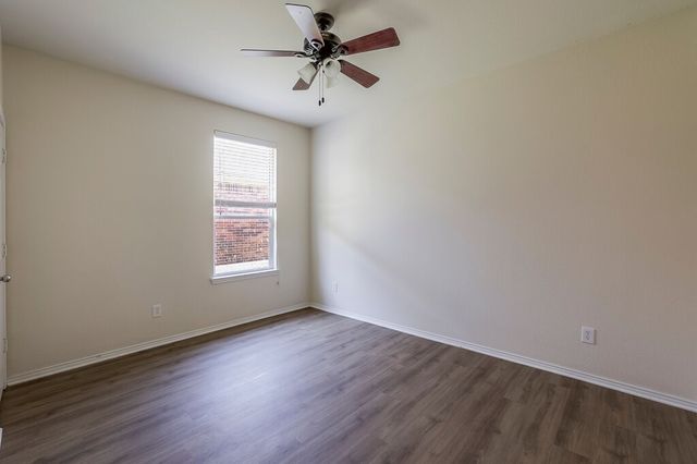 807 Bastrop Drive, Arlington, TX 76002
