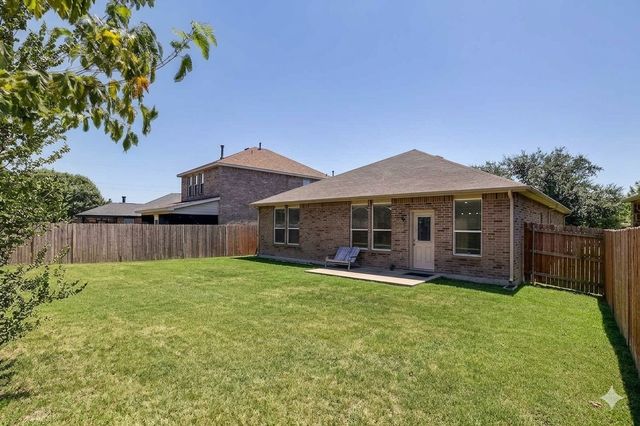 807 Bastrop Drive, Arlington, TX 76002