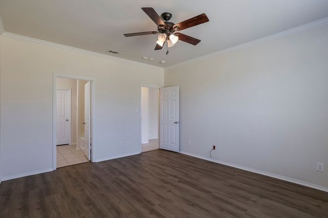 807 Bastrop Drive, Arlington, TX 76002