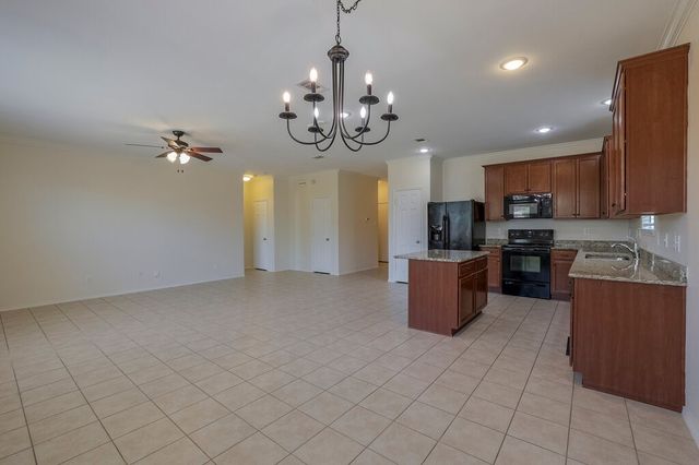 807 Bastrop Drive, Arlington, TX 76002