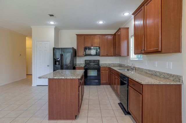 807 Bastrop Drive, Arlington, TX 76002