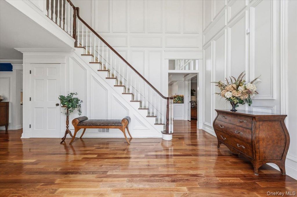 7 The Keel, East Islip, NY 11730 — photo 4