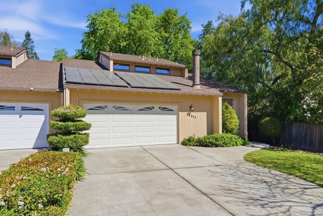 22475 Mcclellan Road, Cupertino, CA 95014