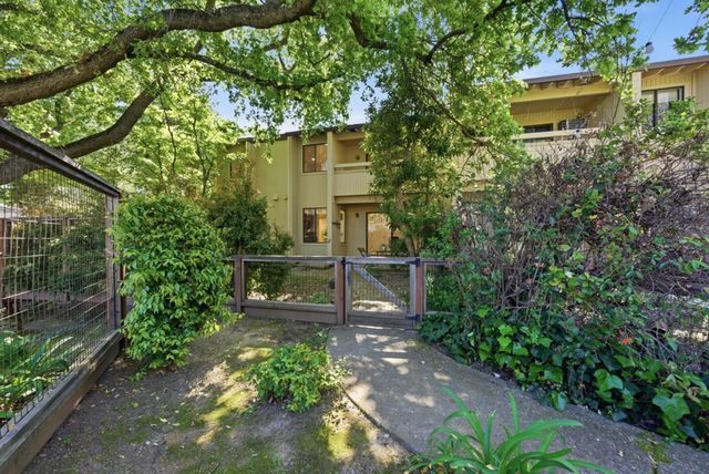 22475 Mcclellan Road, Cupertino, CA 95014