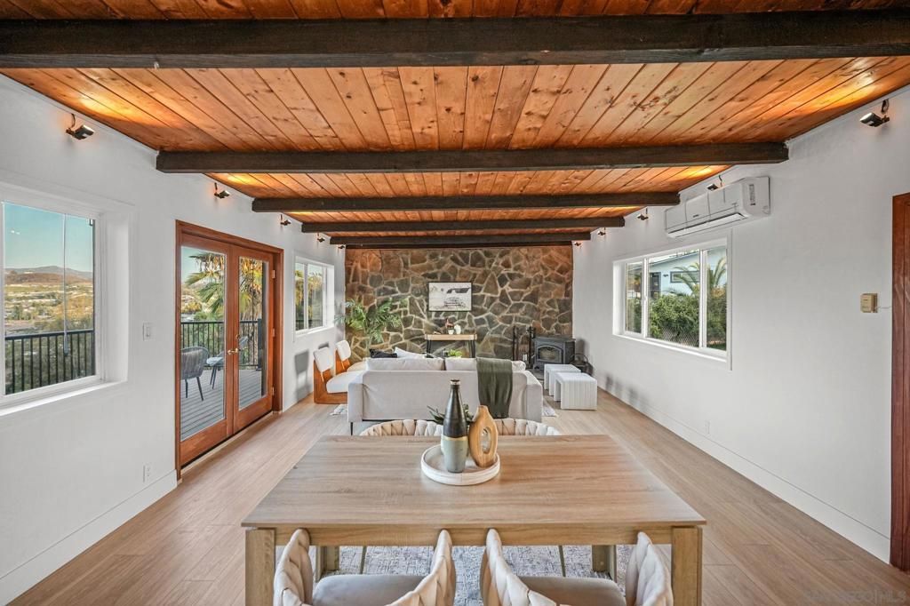 Image 18 of property listing at 9465 Emerald Grove Ave, Lakeside, CA 92040
