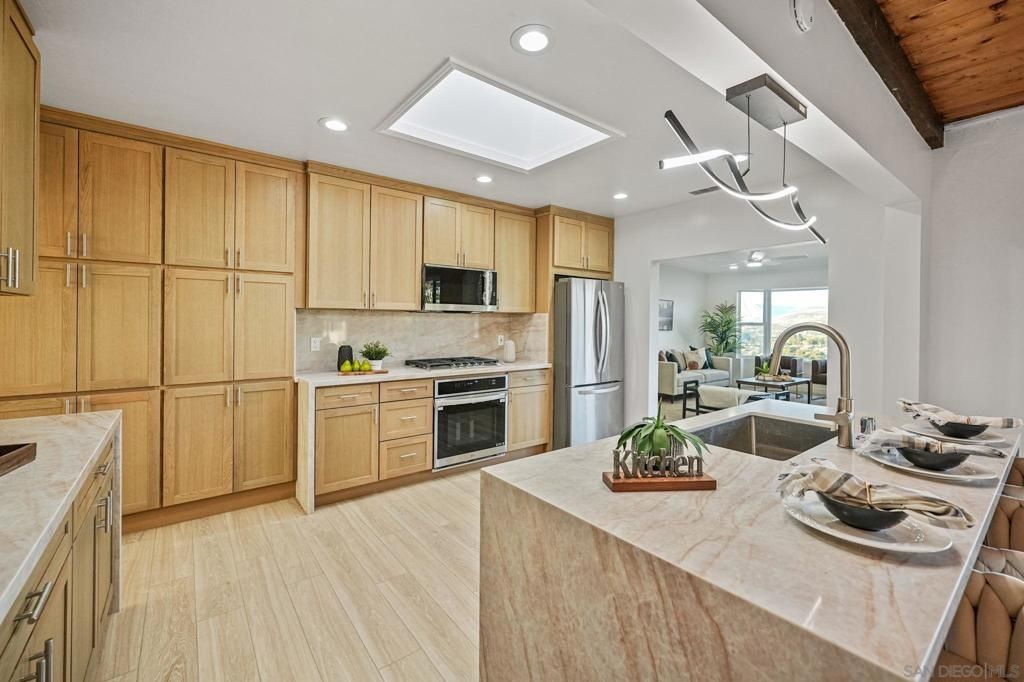 Image 30 of property listing at 9465 Emerald Grove Ave, Lakeside, CA 92040
