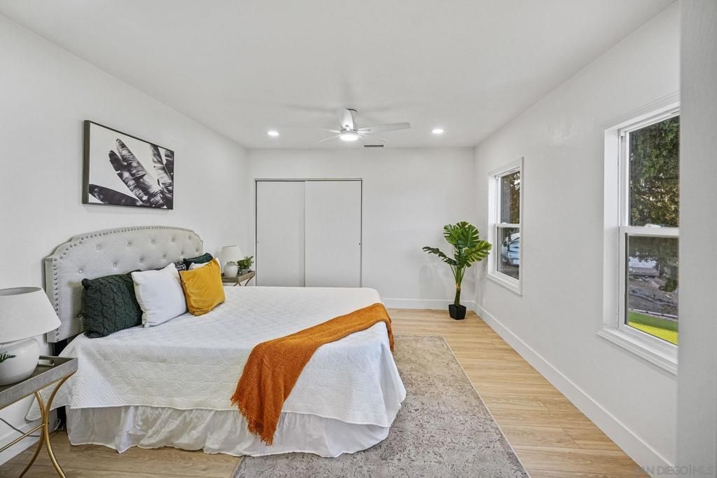 Image 32 of property listing at 9465 Emerald Grove Ave, Lakeside, CA 92040