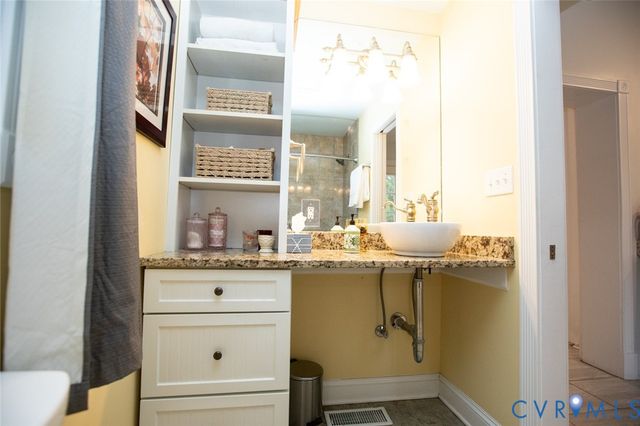 401 Second Ave, Farmville, VA 23901