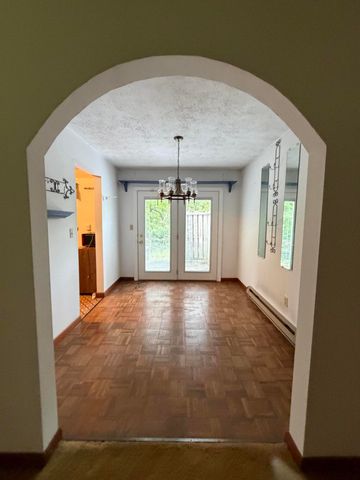 60 Grover Whitehead Road, Whitley City, KY 42653