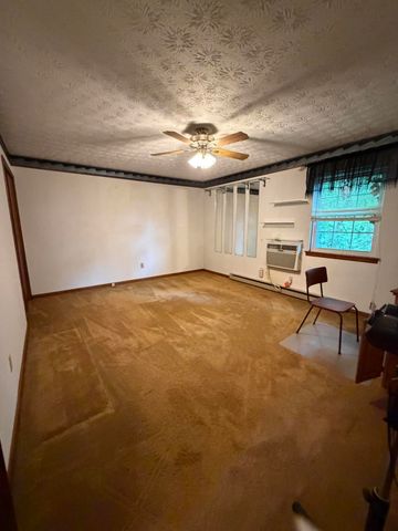 60 Grover Whitehead Road, Whitley City, KY 42653