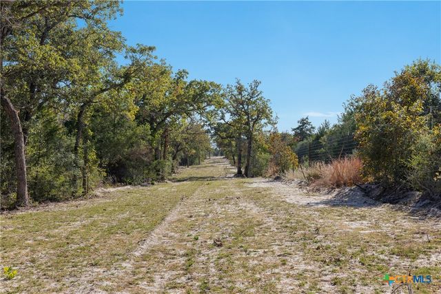 555 Altamira Lane, Dale, TX 78616