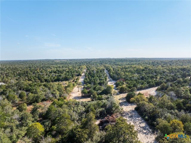 555 Altamira Lane, Dale, TX 78616