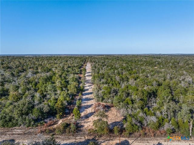 555 Altamira Lane, Dale, TX 78616