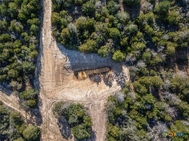 555 Altamira Lane, Dale, TX 78616