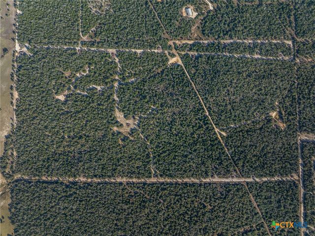 555 Altamira Lane, Dale, TX 78616