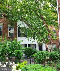 716 CAPITOL SQUARE PLACE, Washington, DC 20024