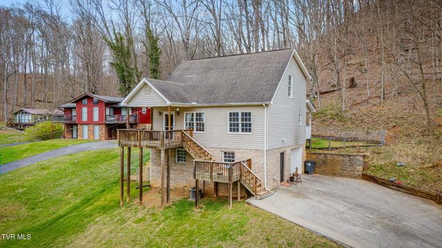 1214 Independence Avenue, Mount Carmel, TN 37645