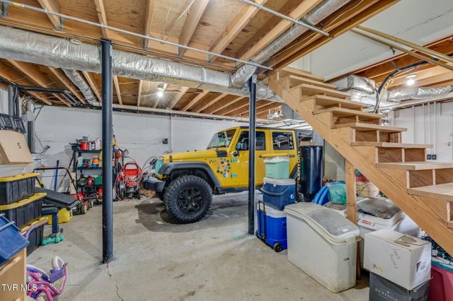 1214 Independence Avenue, Mount Carmel, TN 37645