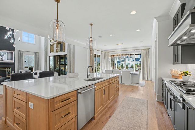 8064 Heirloom Blvd, College Grove, TN 37046