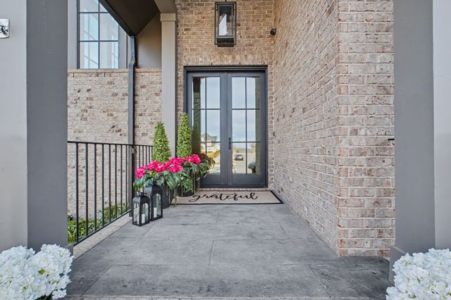 8064 Heirloom Blvd, College Grove, TN 37046