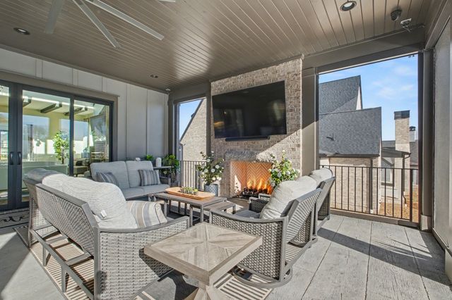 8064 Heirloom Blvd, College Grove, TN 37046