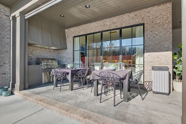 8064 Heirloom Blvd, College Grove, TN 37046