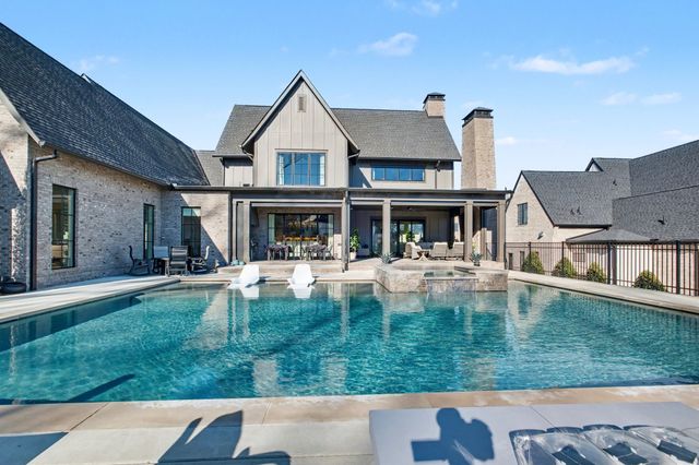 8064 Heirloom Blvd, College Grove, TN 37046