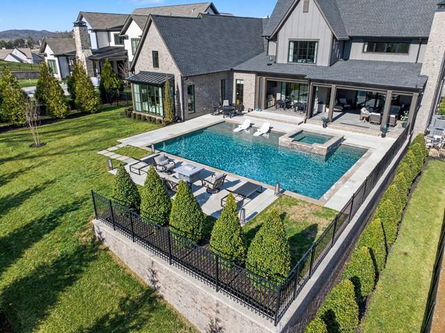 8064 Heirloom Blvd, College Grove, TN 37046