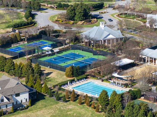 8064 Heirloom Blvd, College Grove, TN 37046