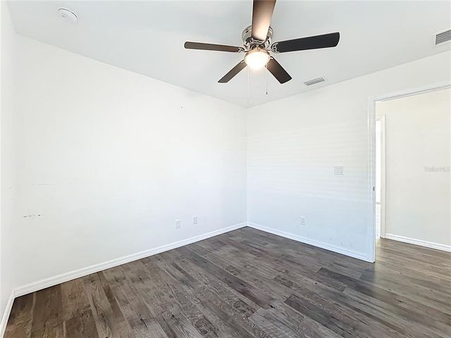 1006 DORA AVENUE, Tavares, FL 32778