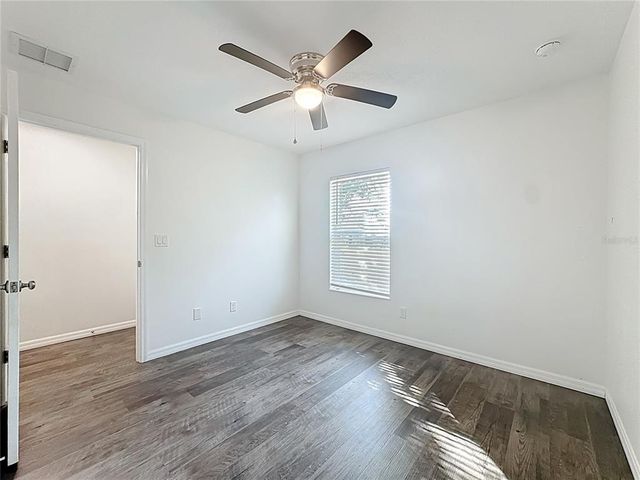 1006 DORA AVENUE, Tavares, FL 32778