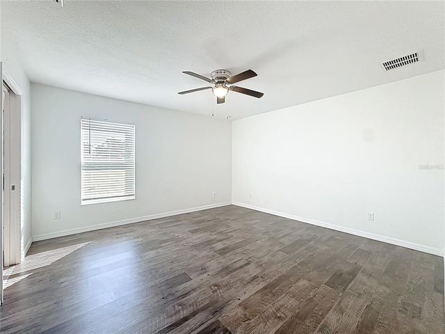 1006 DORA AVENUE, Tavares, FL 32778