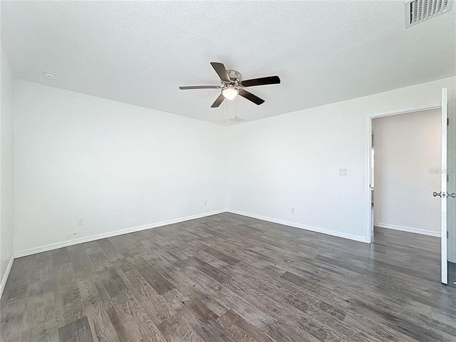 1006 DORA AVENUE, Tavares, FL 32778