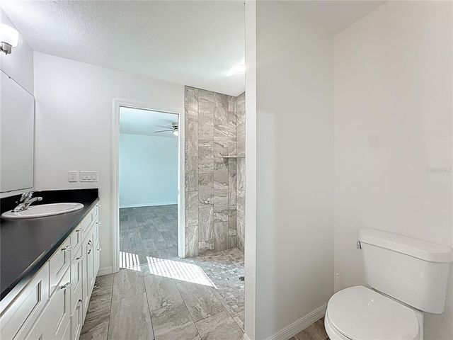 1006 DORA AVENUE, Tavares, FL 32778