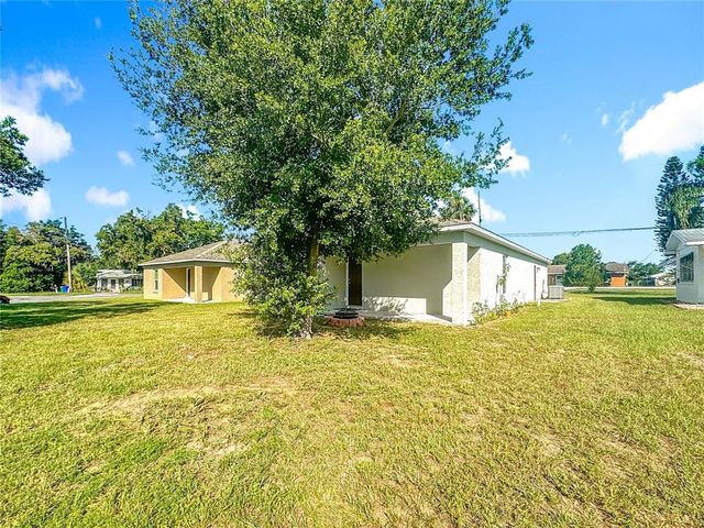 1006 DORA AVENUE, Tavares, FL 32778