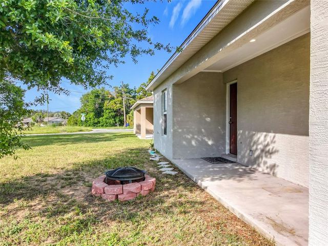 1006 DORA AVENUE, Tavares, FL 32778
