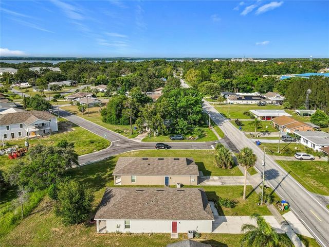1006 DORA AVENUE, Tavares, FL 32778