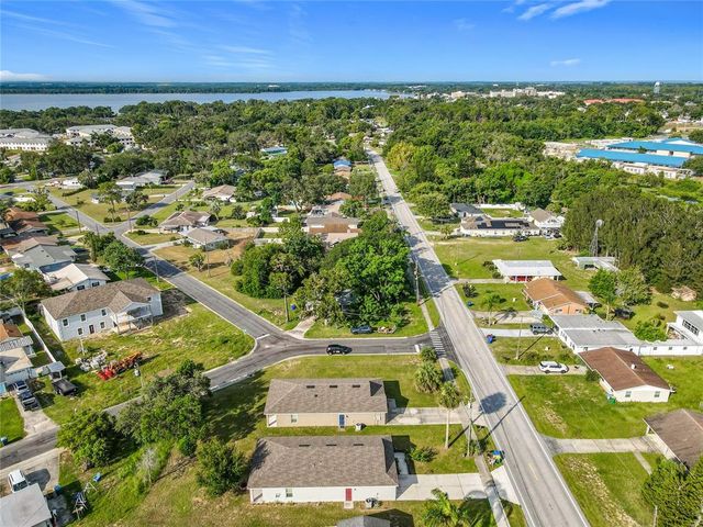 1006 DORA AVENUE, Tavares, FL 32778