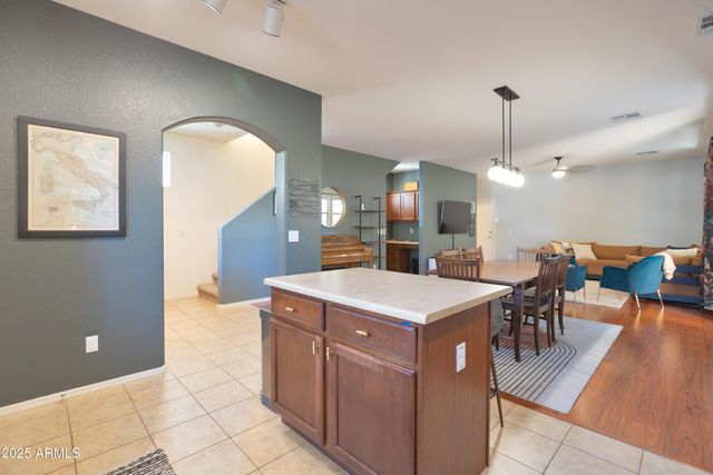 4927 W ESCUDA Drive, Glendale, AZ 85308