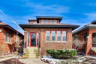 944 N Ridgeland Avenue, Oak Park, IL 60302