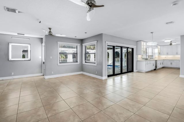 18201 SW 70th Place, Southwest Ranches, FL 33331