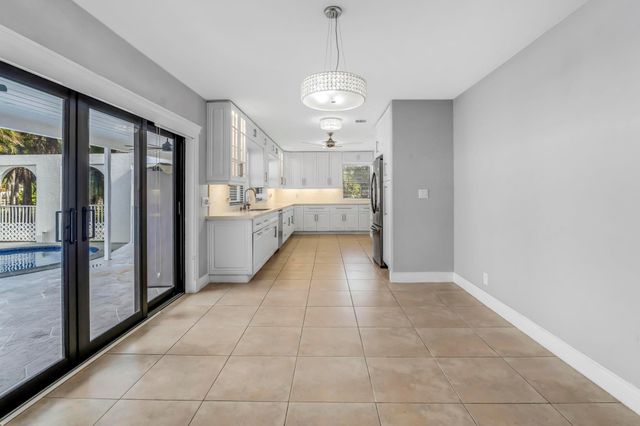 18201 SW 70th Place, Southwest Ranches, FL 33331