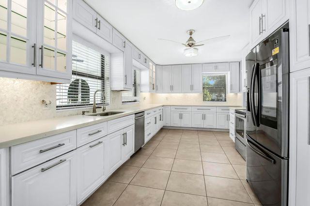 18201 SW 70th Place, Southwest Ranches, FL 33331