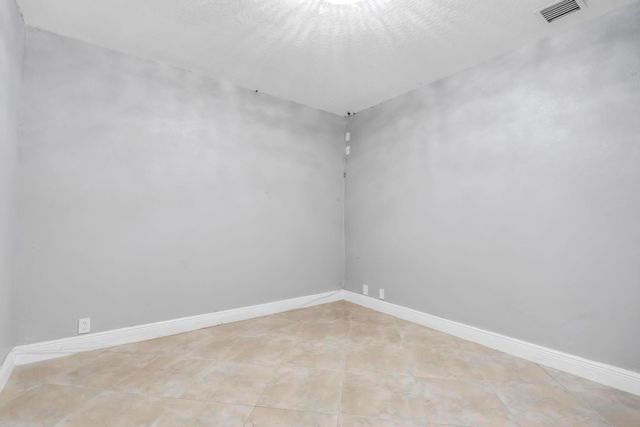 18201 SW 70th Place, Southwest Ranches, FL 33331