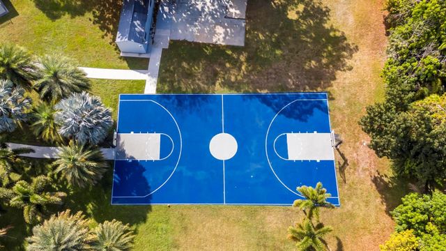 18201 SW 70th Place, Southwest Ranches, FL 33331