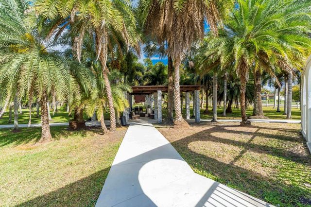 18201 SW 70th Place, Southwest Ranches, FL 33331