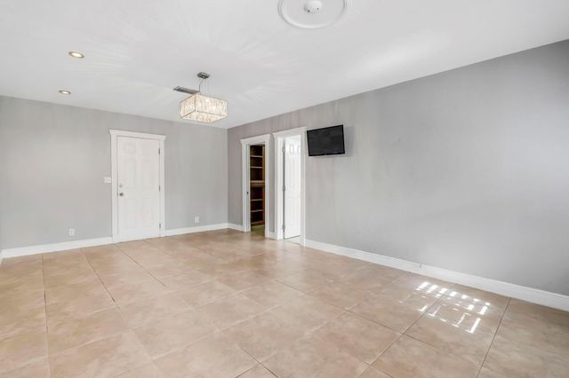 18201 SW 70th Place, Southwest Ranches, FL 33331