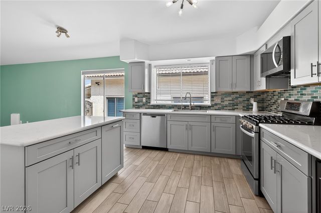 405 Crater Court, Henderson, NV 89014