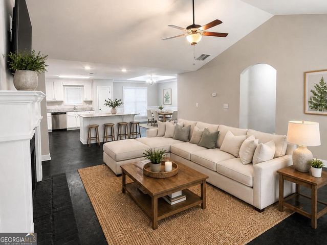 239 First Street, Statham, GA 30666