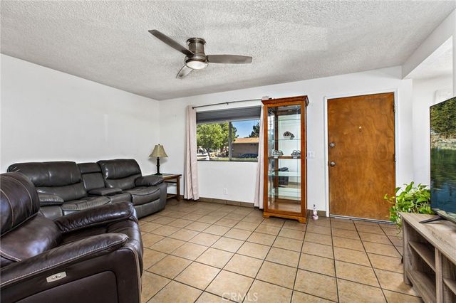2236 San Padre, Hemet, CA 92545